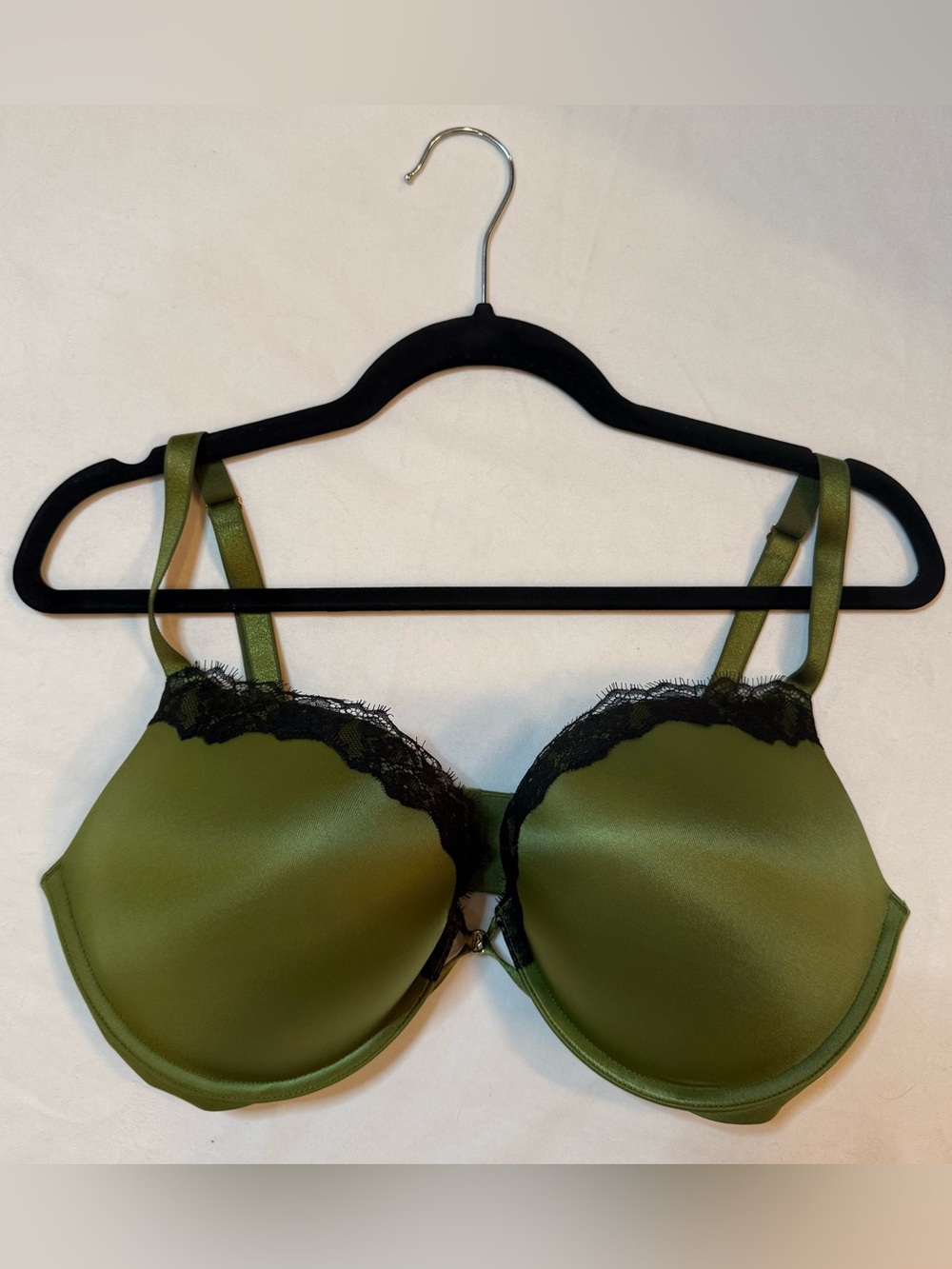 Victoria's Secret Bombshell Add-2-Cups Plunge Push-Up Whimsigoth Bra 38D Olive